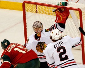 Cristobal Huet's teammates still support the struggling netminder. (Picture courtesy of chicagobreakingnews.com)