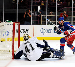Chris Drury has been removed from the Rangers power play. (Picture courtesy of NY Daily News)
