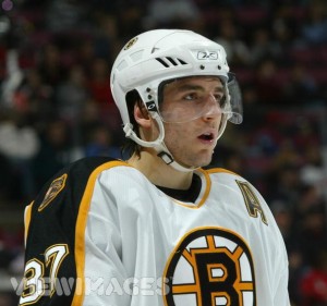 With Marc Savard injured, the Bruins need Patrice Bergeron to step up. (Picture courtesy of fanatique.ca)
