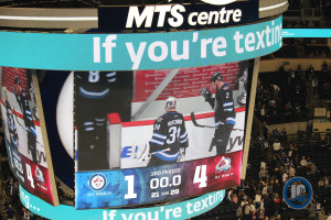 Jets lose to Avs 4-1